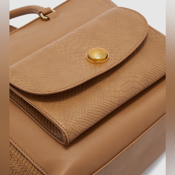 BIN049.078. NWT Naturalizer Women's Capital Tote Handbag - Picture 2 of 6